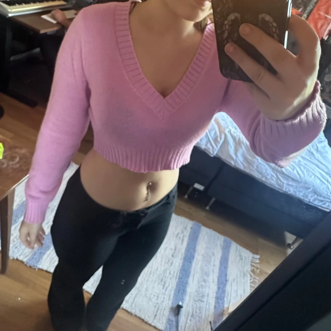 Croppad rosa stickad tröja