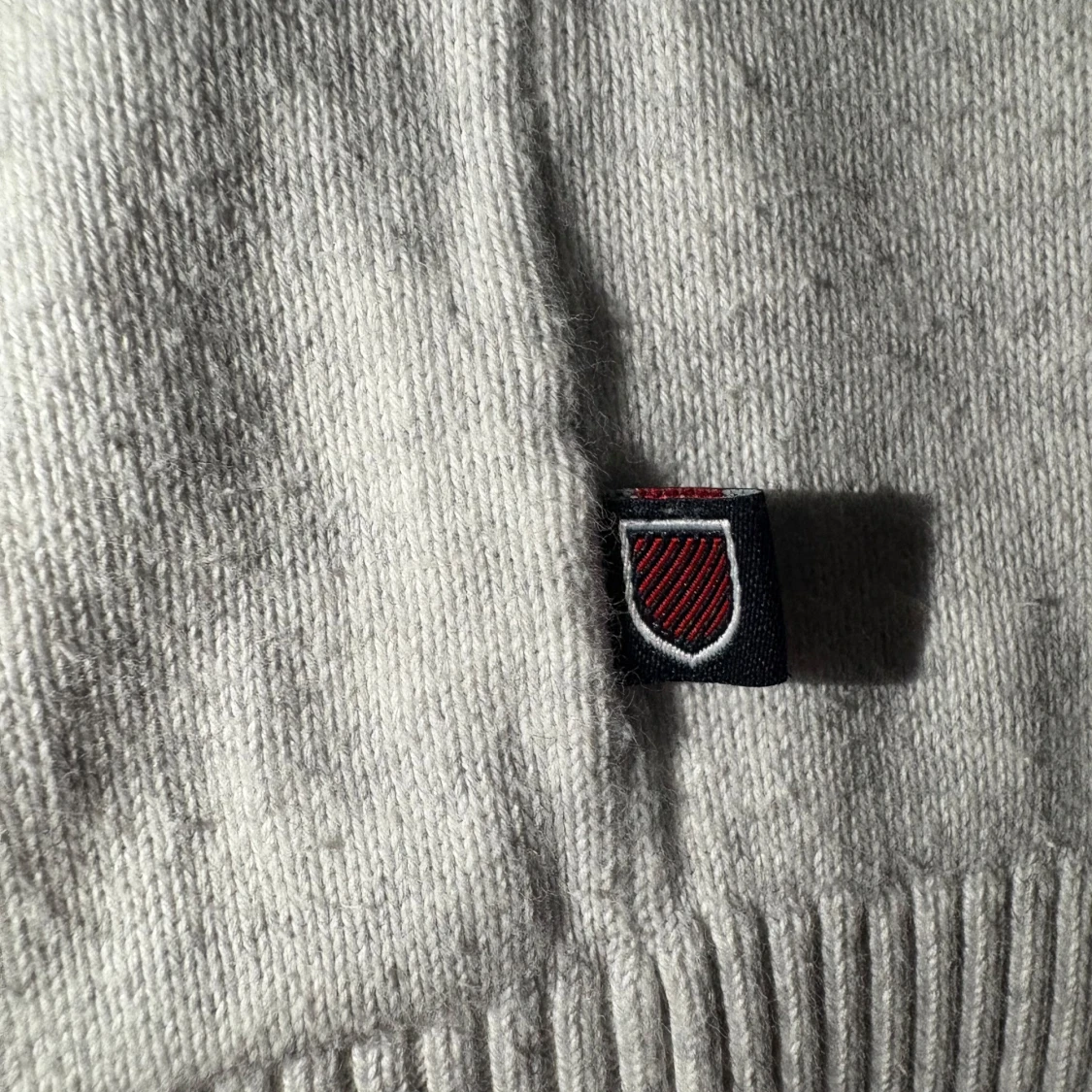 Ljusgrå stickad tröja från Bondelid - 3