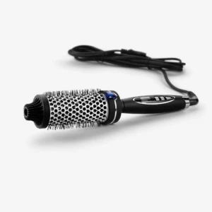 Björn Axén värmeborste  - Denna produkt är en elektrisk varmluftsborste för hårstyling, med rund borste och justerbara värmeinställningar. Perfekt för att skapa volym och lockar. Produkten ser ut att vara i gott skick utan synligt slitage. Sladd och kontroller är intakta.