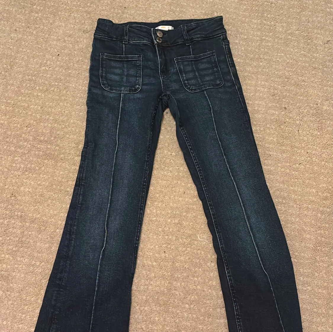 Mörkblå jeans från Gina Tricot, stl 158