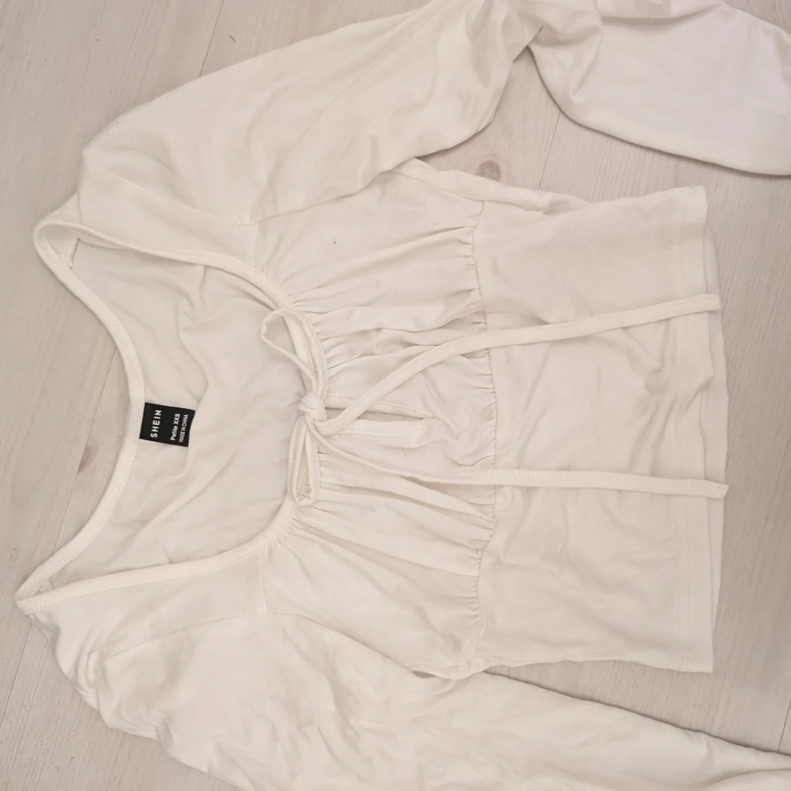 Vit långärmad blus från SHEIN