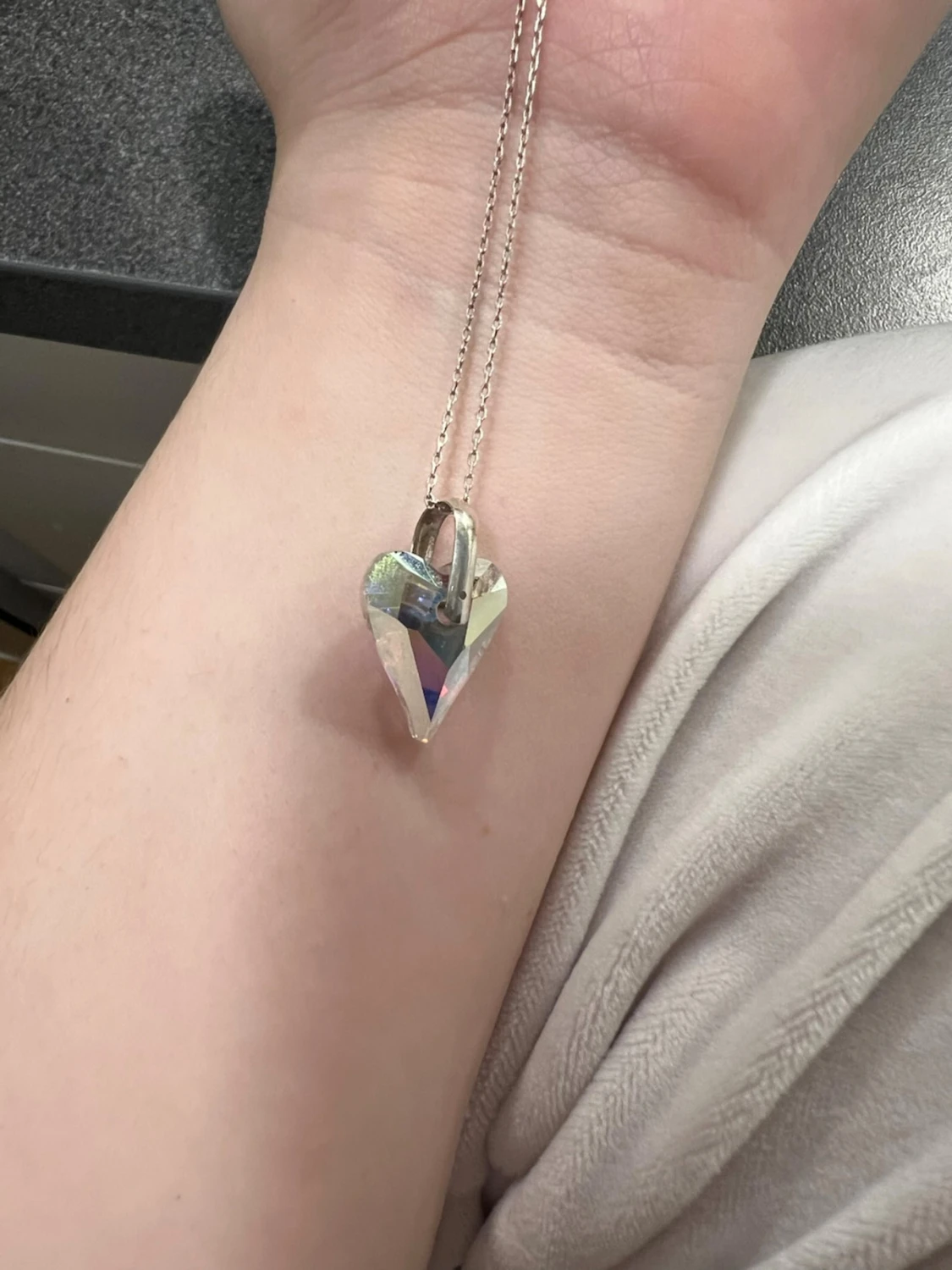 Halsband med hjärthänge  - 3