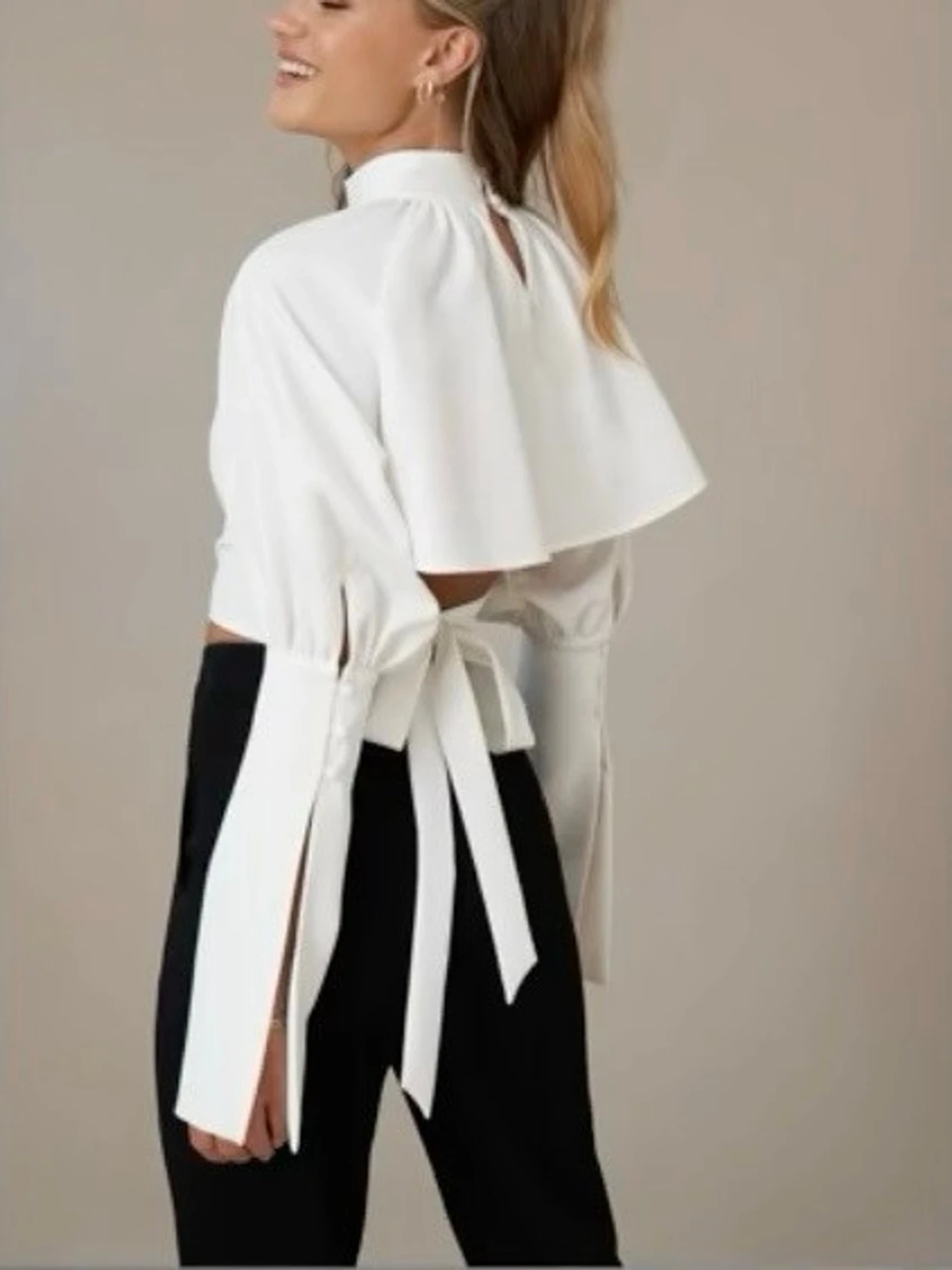 Hanna Schönberg x NA-KD Tie Back Cropped Blouse – White - 1