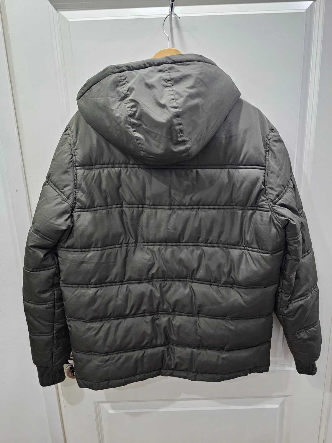 Grön pufferjacka från Threadbare - 4