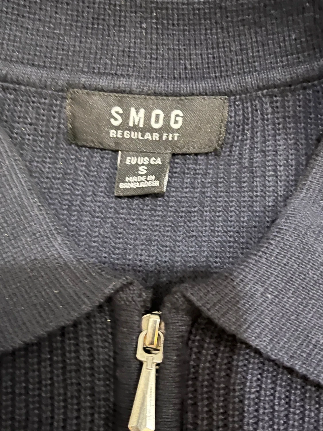 Mörkblå stickad pikétröja från SMOG - 2