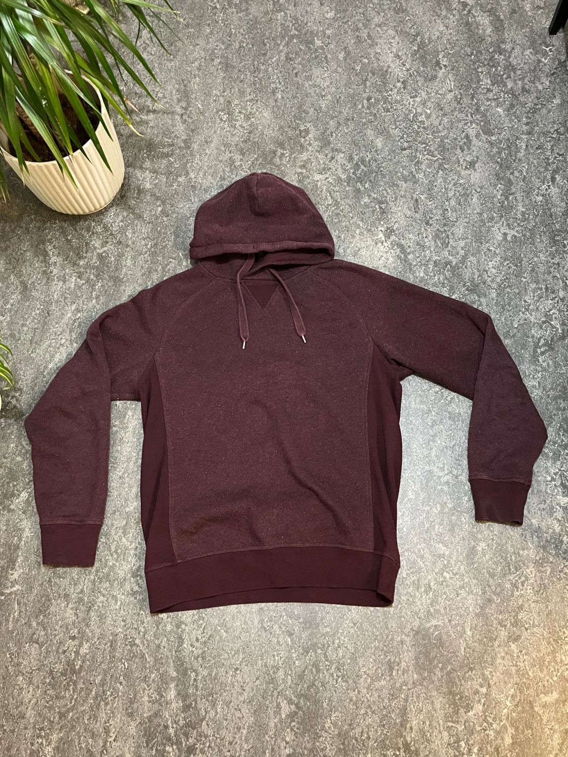 Vinröd tröja från H&M storlek S