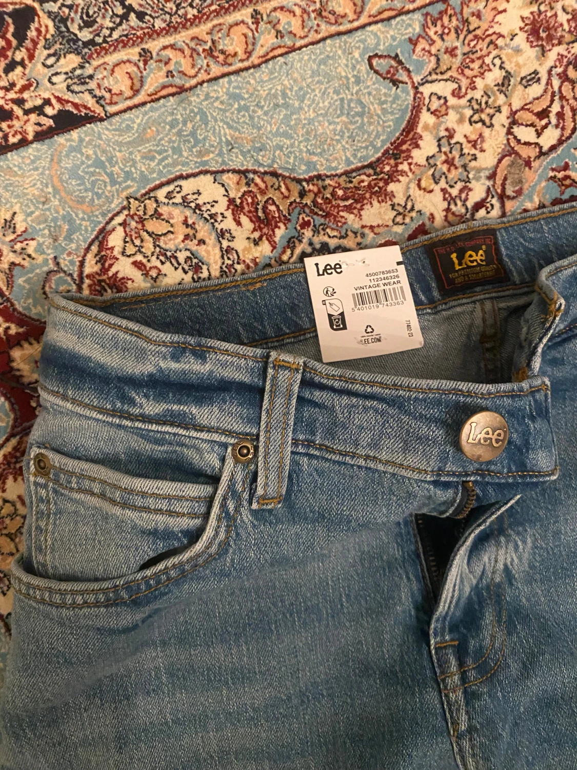 Ljusblåa Lee jeans - 1