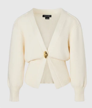 Beige kofta från Urban Revivo - Snygg beige kofta från Urban Revivo med v-ringad hals och en unik guldig knapp framtill. Koftan har långärmade, ribbade muddar och är tillverkad i mjukt stickat material som ger en chill och clean look. Perfekt att slänga på över en t-shirt eller linne.