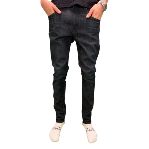 Tiger Of Sweden Jeans - Hej! Säljer dessa väldigt populära och snygga Jeans från Tiger Of Sweden | Storlek: W30/L34| Skicket är mycket bra, inga tecken på användning | Modellen är 185 och väger 65kg | Pris kan diskuteras! | Hör av dig vid intresse eller minsta fundering!