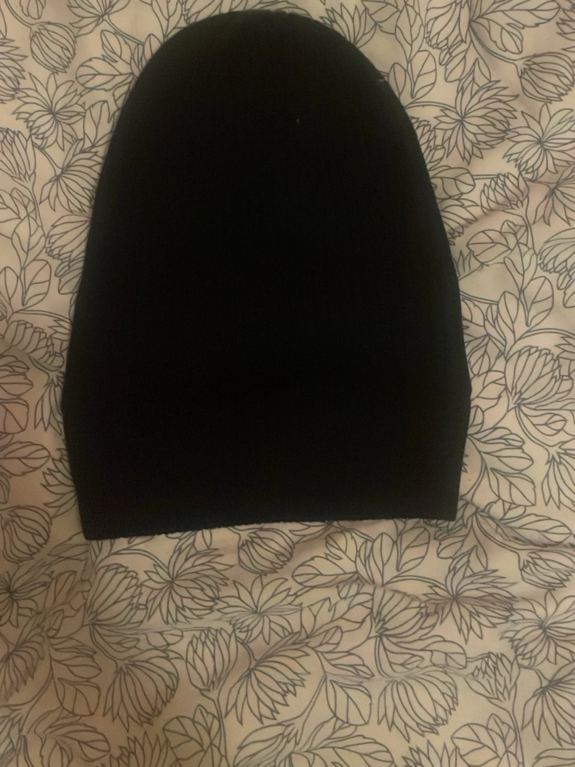 Svart mössa från Hugo - 3