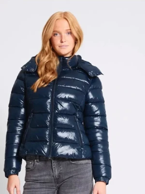 Dunjacka lager 157 - Säljer denna mörkblåa vinterjackan ifrån lager 157 köptes för 350kr i storlek L men skulle säga att den sitter som en M jättefint skick knappt använd