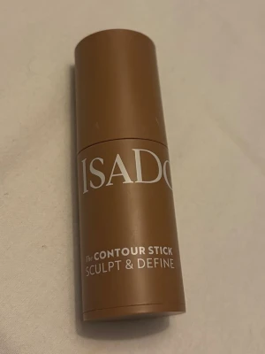 Isadora Contour Stick Dark Almond - Krämig contour stick från Isadora i färgen 34 Dark Almond. Kommer inte till användning💞