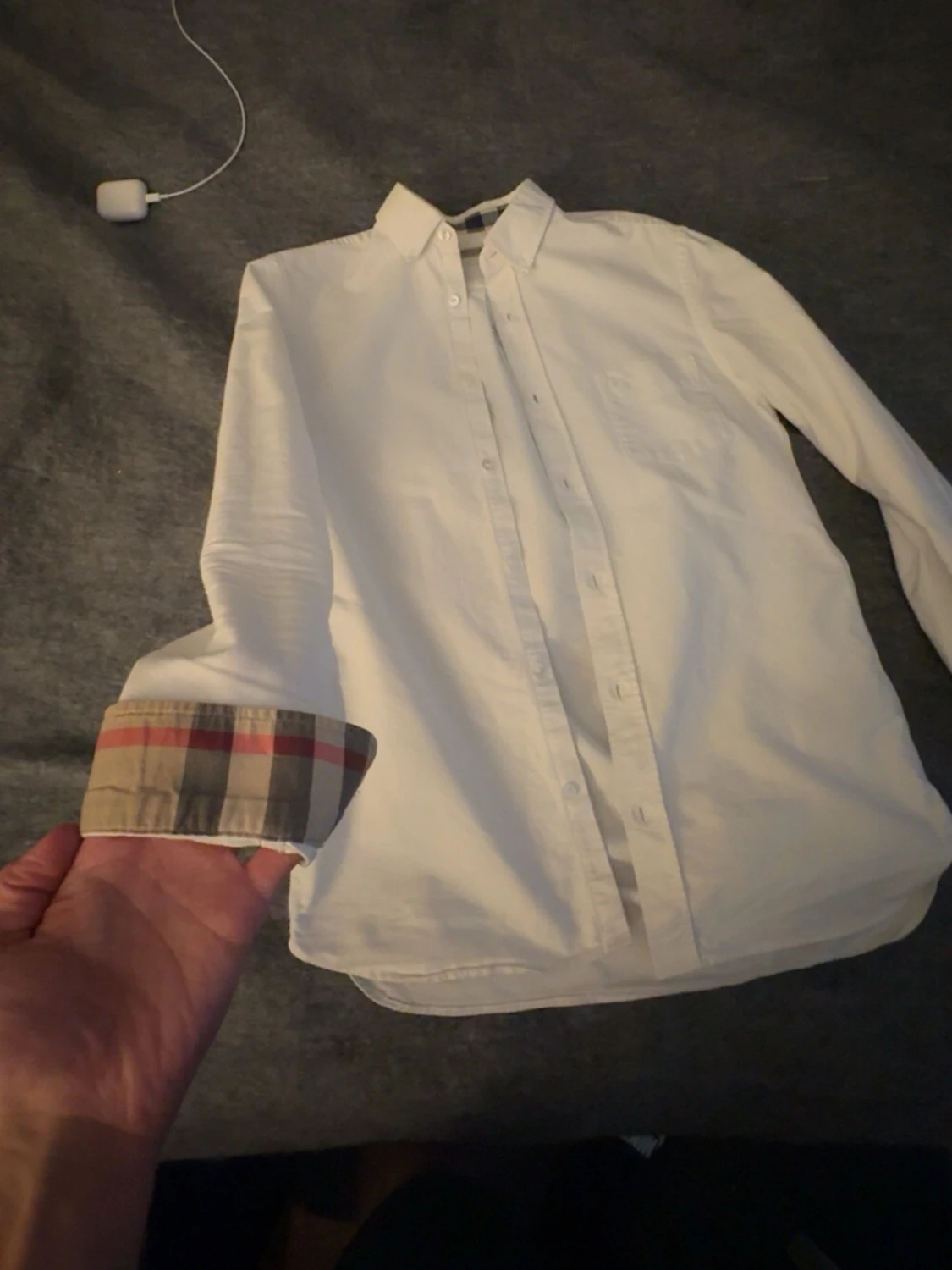 Burberry Vit skjorta med rutiga detaljer Burberry