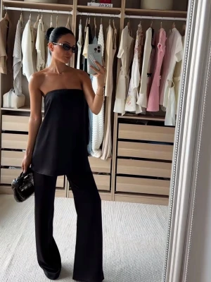 Zara satin set - Älskar detta svarta satin set från Zara. Så stilrent o perfekt med ett par klackar 🤌🏻🙌🏼🎀💕storlek S