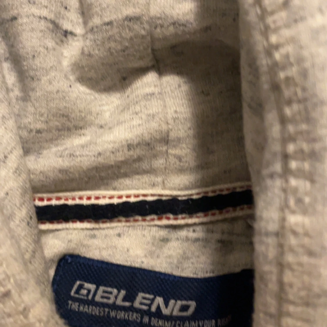 Ljusgrå hoodie från Blend - 1