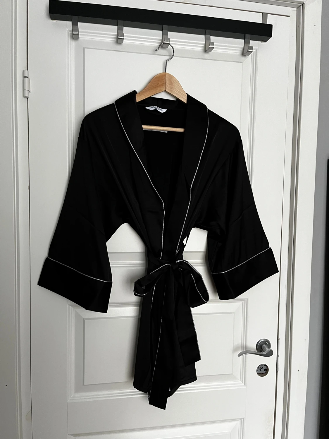 Svart kimono från Lounge