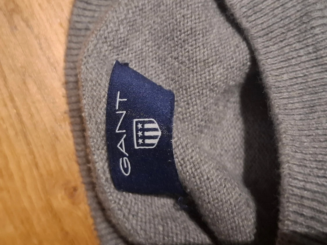 Grå sweatshirt från GANT