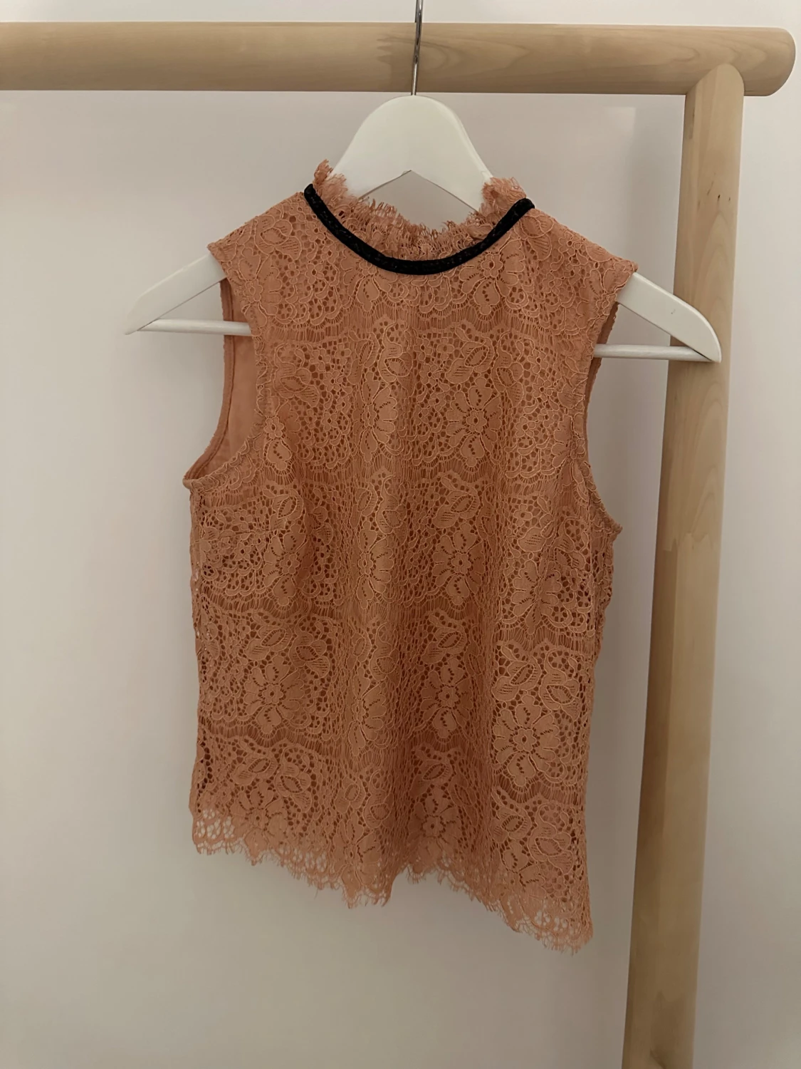 Spetsblus från H&M, strl 36