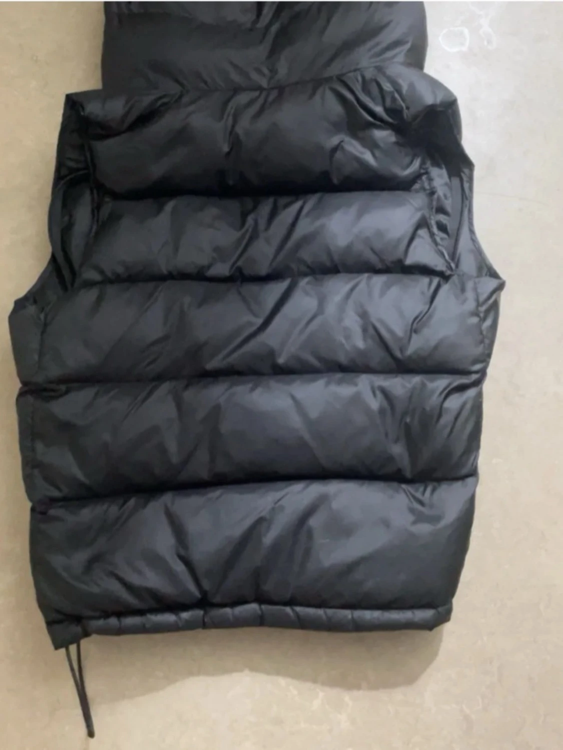 Svart Burberry dunväst med huva - 1