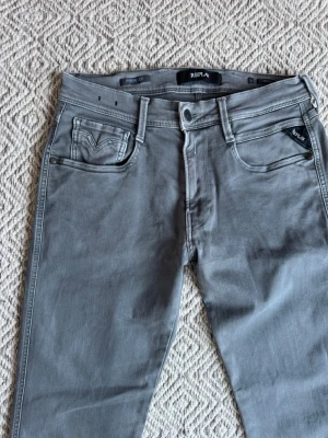 Replay Anbass jeans - Replay jeans - Modell: Anbass - Storlek: W31/L34 - skick: 9/10 - Nypris runt 2000kr 