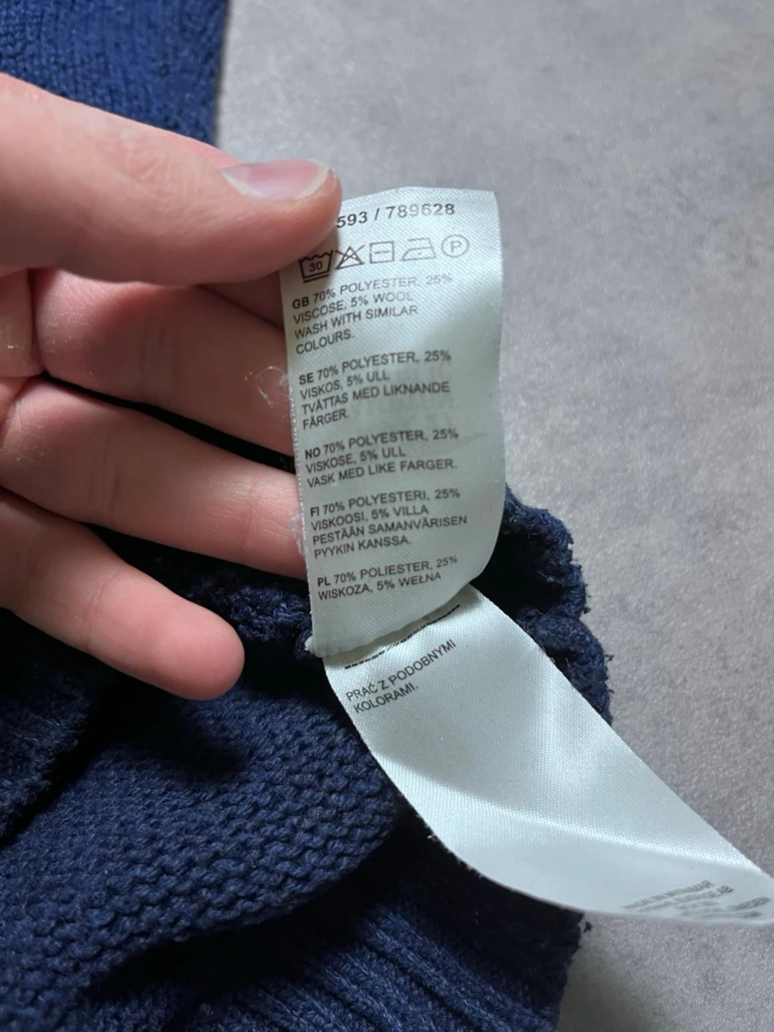 Marinblå kabelstickad tröja L - 2