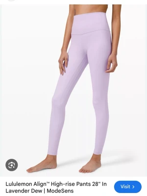 Lululemon leggings  -  high-rise leggings från Lululemon i en ljuslila . 🥹🤗🤗😝size 4