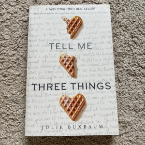 Tell Me Three Things - Julie Buxbaum - Storpocket!! säljer även massor av andra böcker!!