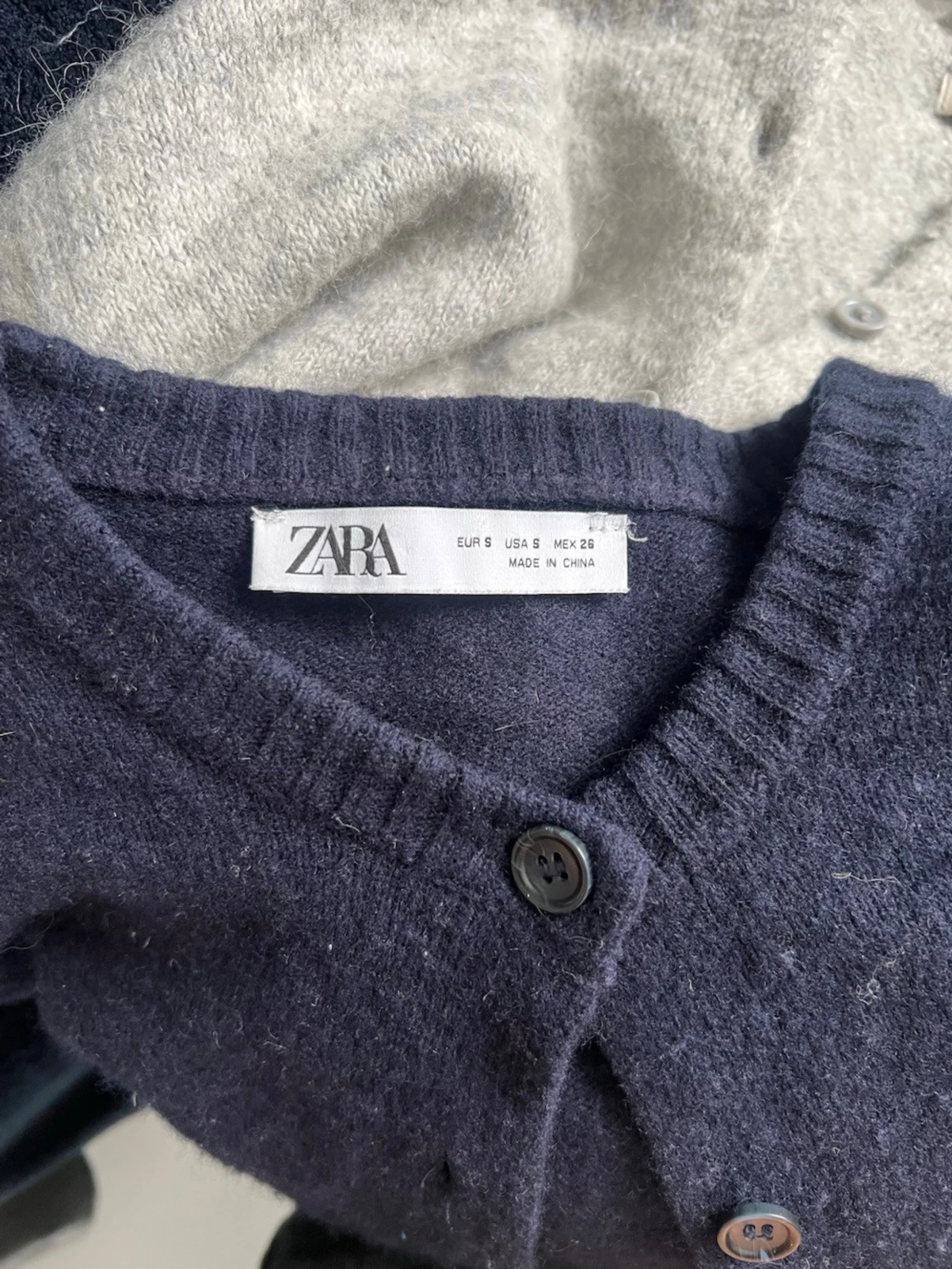 Mörkblå kofta från ZARA