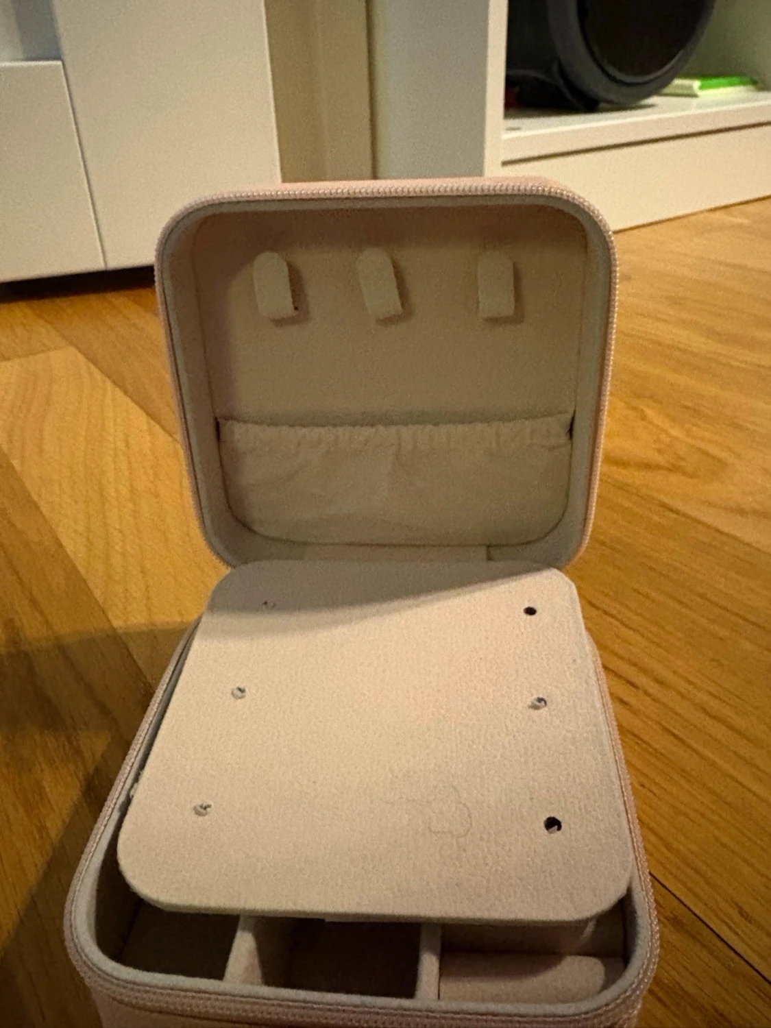 Ljusrosa smyckesask med spegel - 1