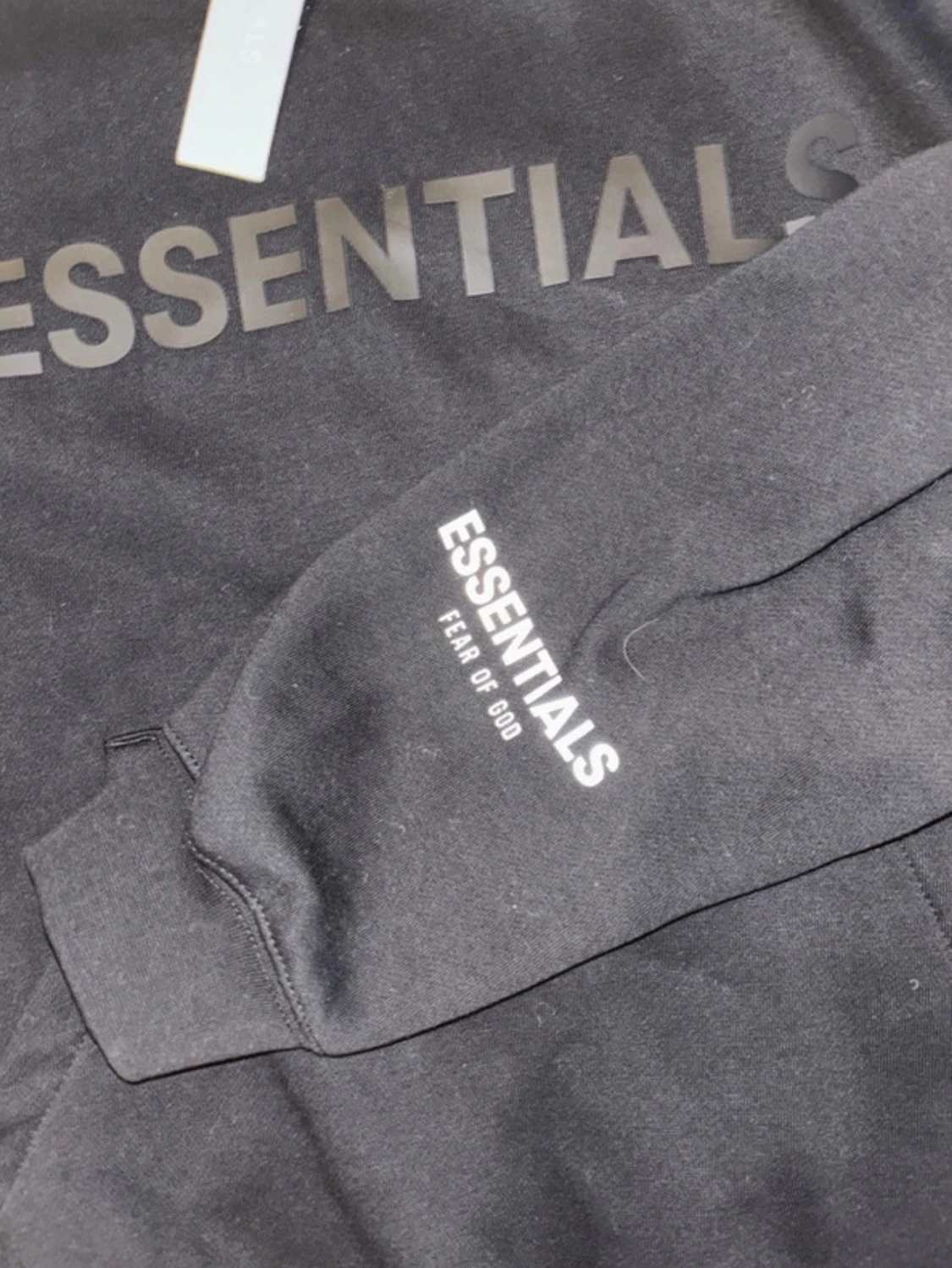 Svart Essentials hoodie - 3
