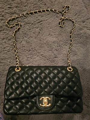 Axelväska - Axelväska