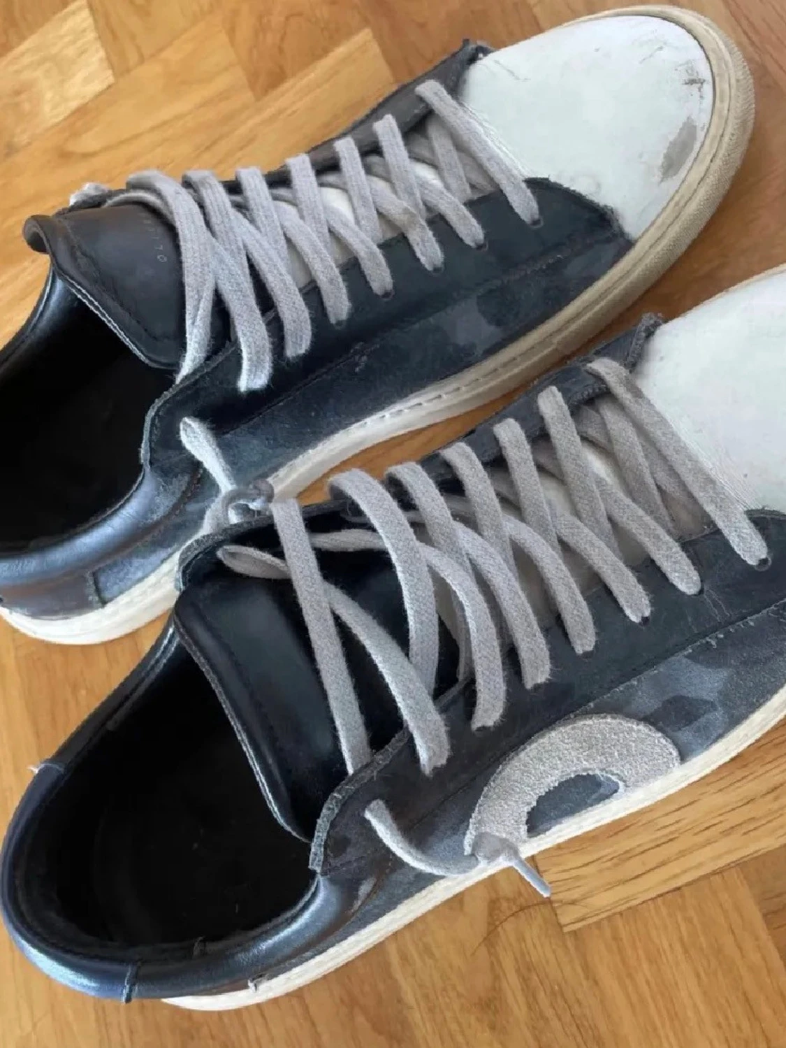 Svarta sneakers från Oliver Cabell - 1