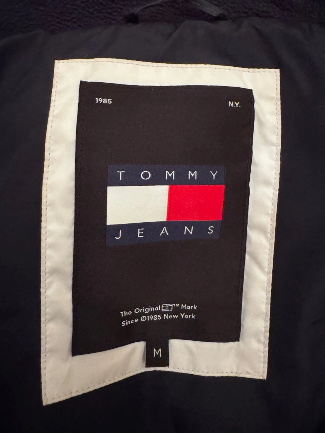 Marinblå dunjacka från Tommy Hilfiger - 4