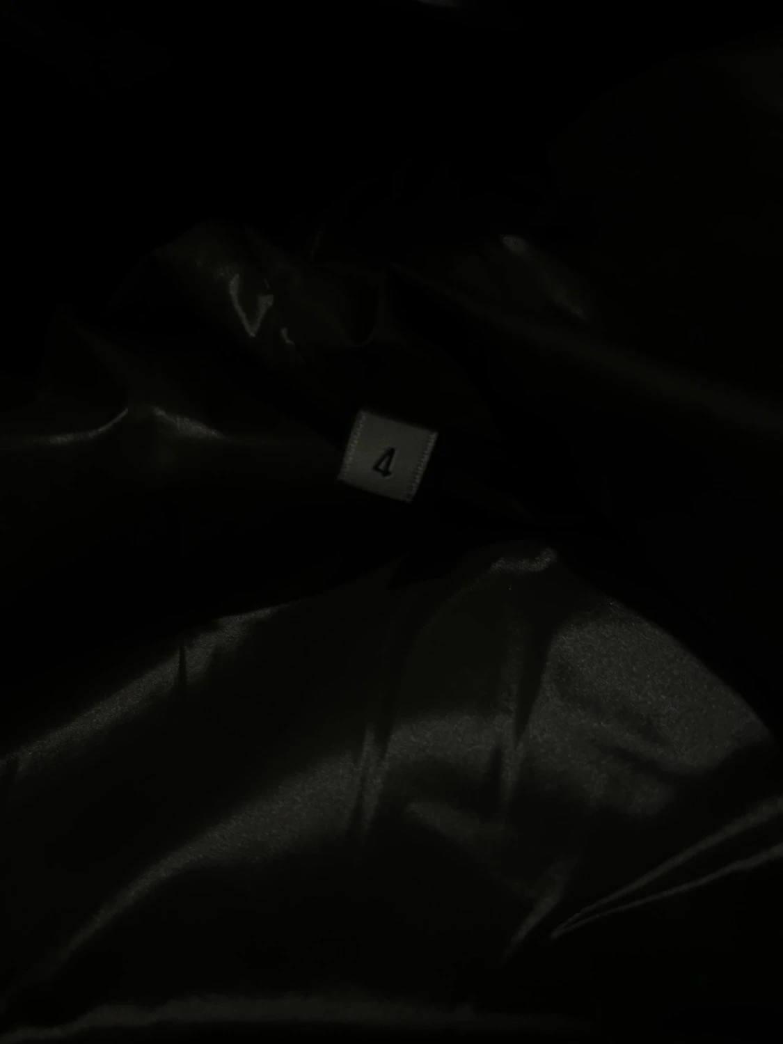 Svart Moncler dunjacka med huva - 5