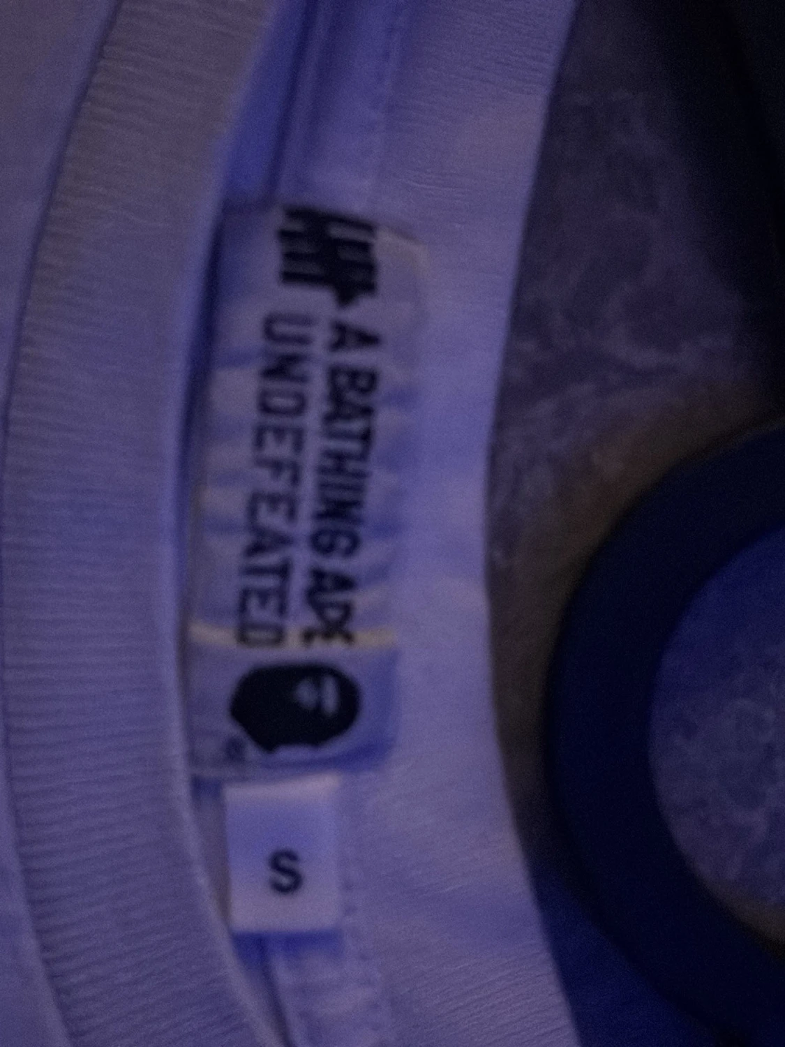 Vit långärmad tröja med tryck (bape tröja)  - 2