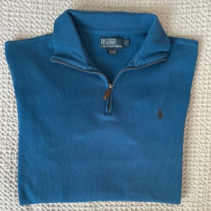 Ralph lauren halfzip - Den är i mycket bra skick! Skriv om du har någon fråga! 🤩