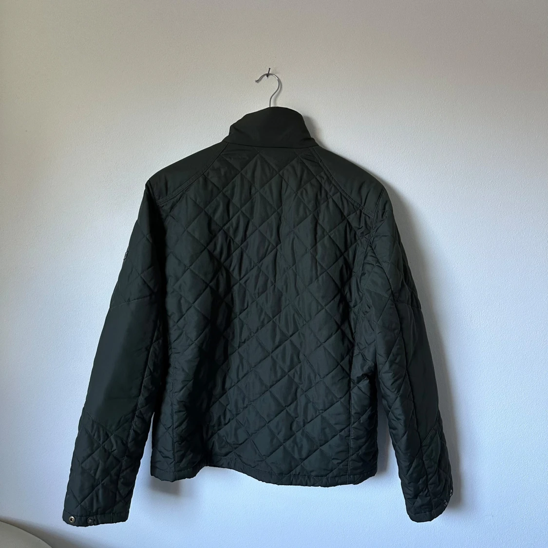 Mörkgrön quiltad jacka från Barbour - 2