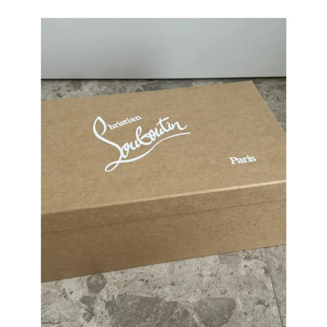 Christian Louboutin vita sneakers med nitar - 4