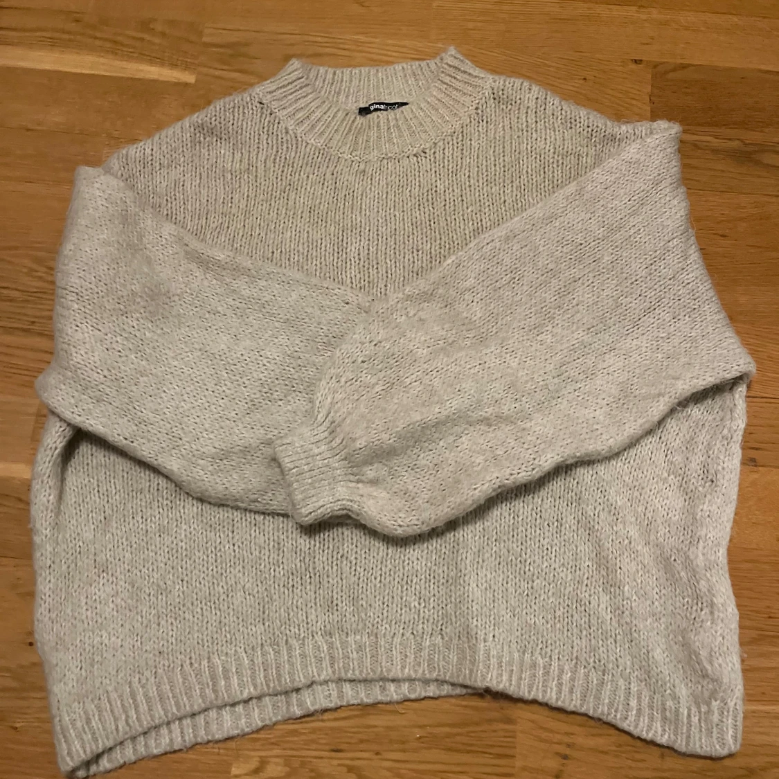 Stickade tröjor och en stickad byxa - 2