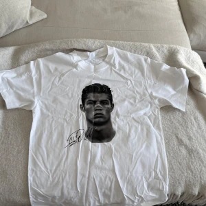 Ronaldo T-shirt  - Helt ny. Storlek M 
