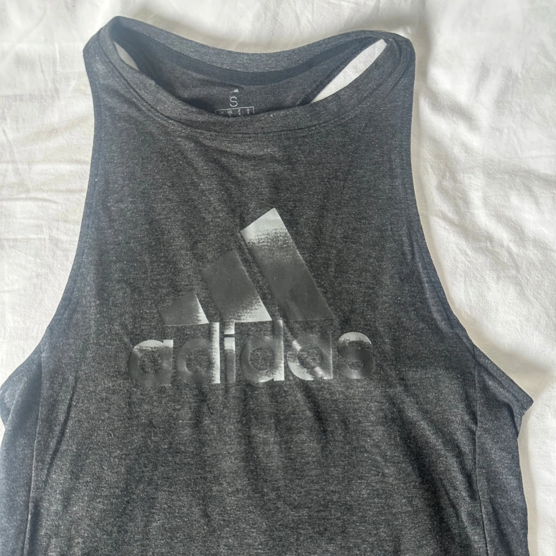 Mörkgrå/svart Adidas träningsstopp - 1