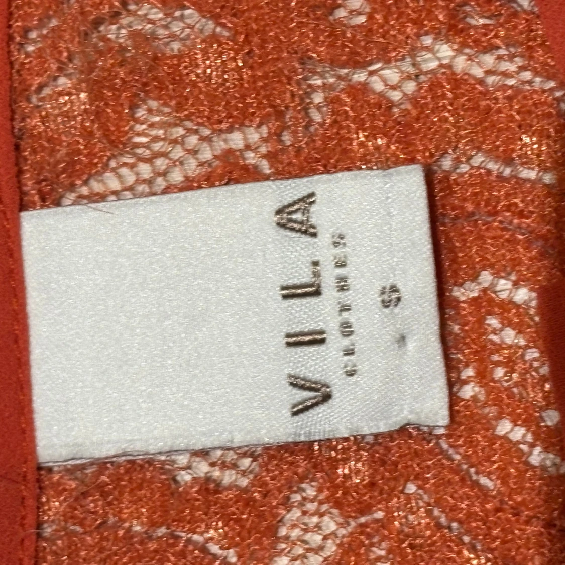 Röd blus med spets från Vila - 3