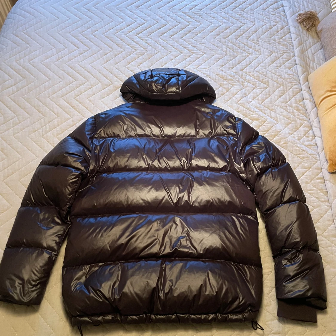 Svart pufferjacka från Urban Pioneers - 1