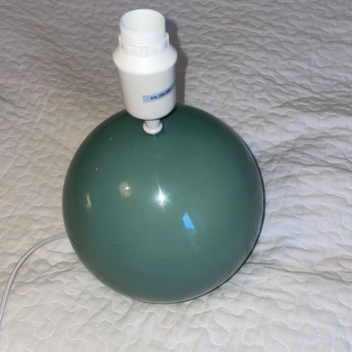 Grön bordslampa med rund fot - 1