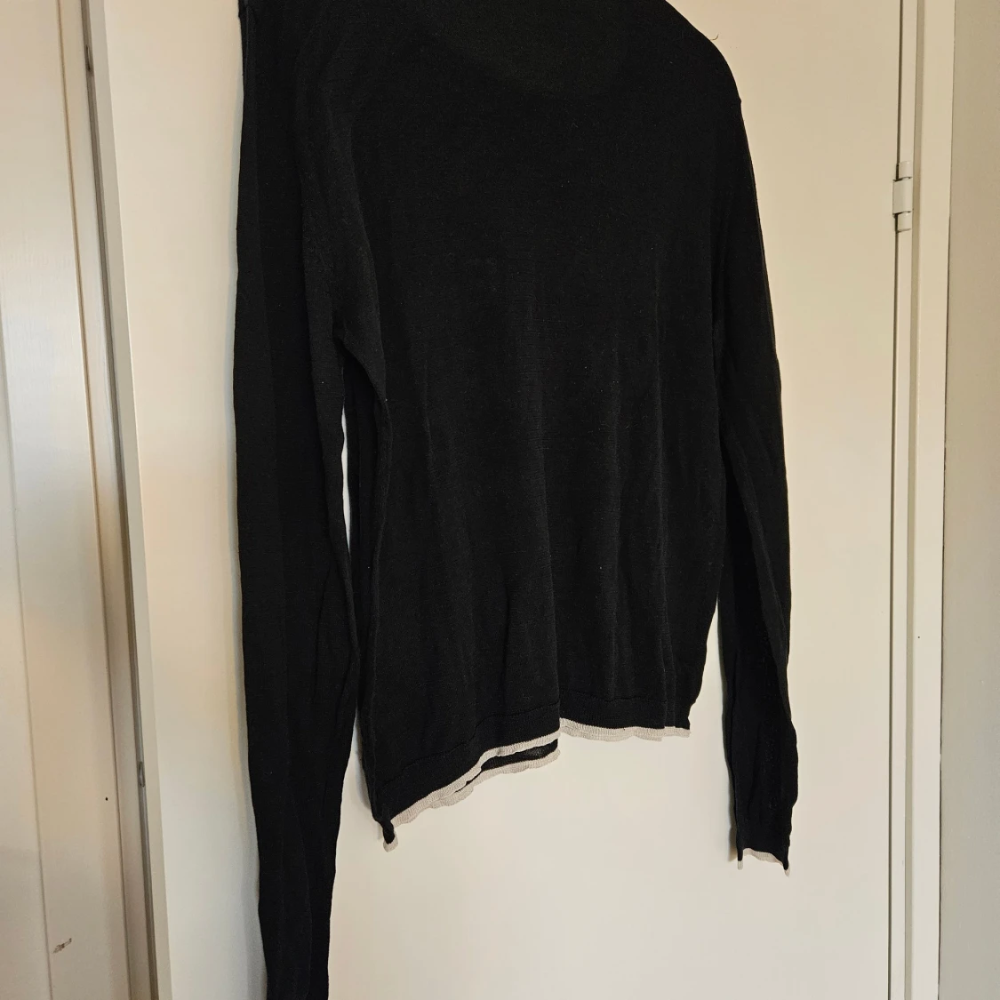 Stickad tröja i 100% silke - 1