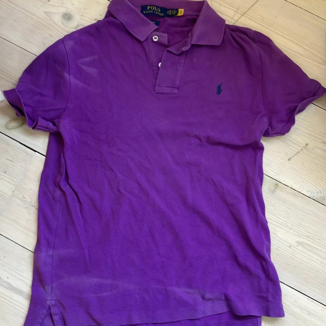 Lila pikétröja från Polo Ralph Lauren, strl 14-16