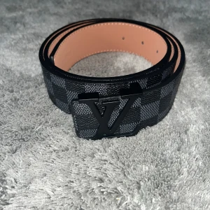 Svart bälte - helt ny oanvänd