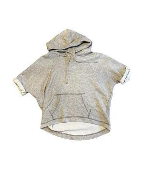 Kortärmad hoodie - Kortärmad grå hooodie med vikta ärmslut