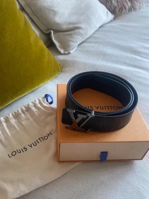 Riktig lv bälte med kvitto o låda  - Riktig lv bälte med låda o kvitto för ett par pris 