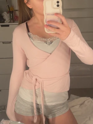 Ljusrosa pilateströja - Aldrig använt, väldigt skönt material 